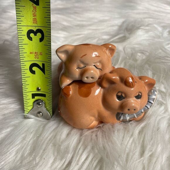 Piggy Salt & Pepper Shakers, Vintage - Picture 6 of 6